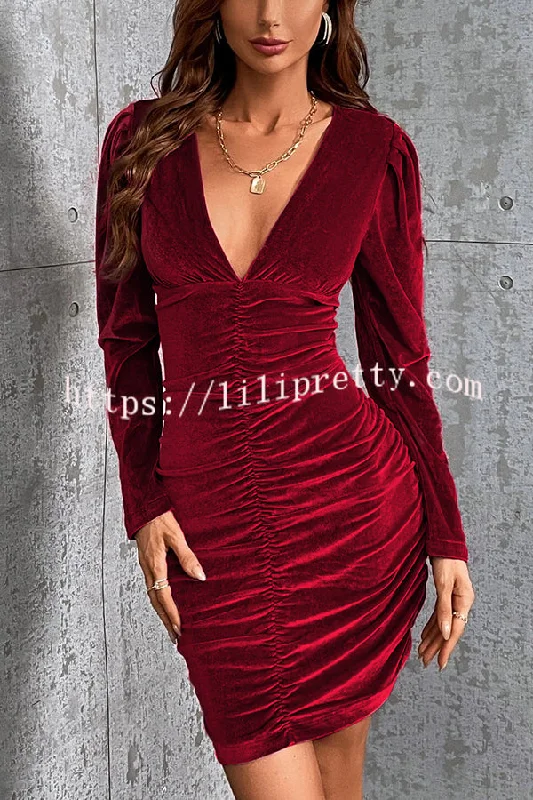 Solid Color Velvet Sexy V-neck Long Sleeve Ruched Mini Dress Stylish Summer Mini Dress Solid Color Velvet Sexy V-neck Long Sleeve Ruched Mini Dress Stylish Summer Mini Dress