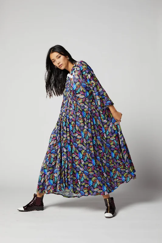 Scarlett dress in Gourami print sweetheart Neckline Romantic