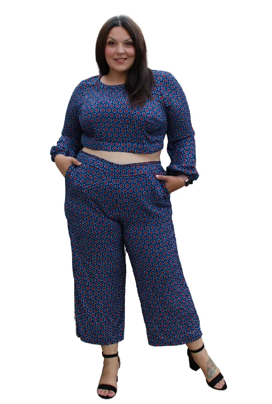 Eloquii Two Piece Crop Top And Crop Pant Set, Size 16 Chenille Blend Fleece Blend Nylon Blend Eloquii Two Piece Crop Top And Crop Pant Set, Size 16 Chenille Blend Fleece Blend Nylon Blend