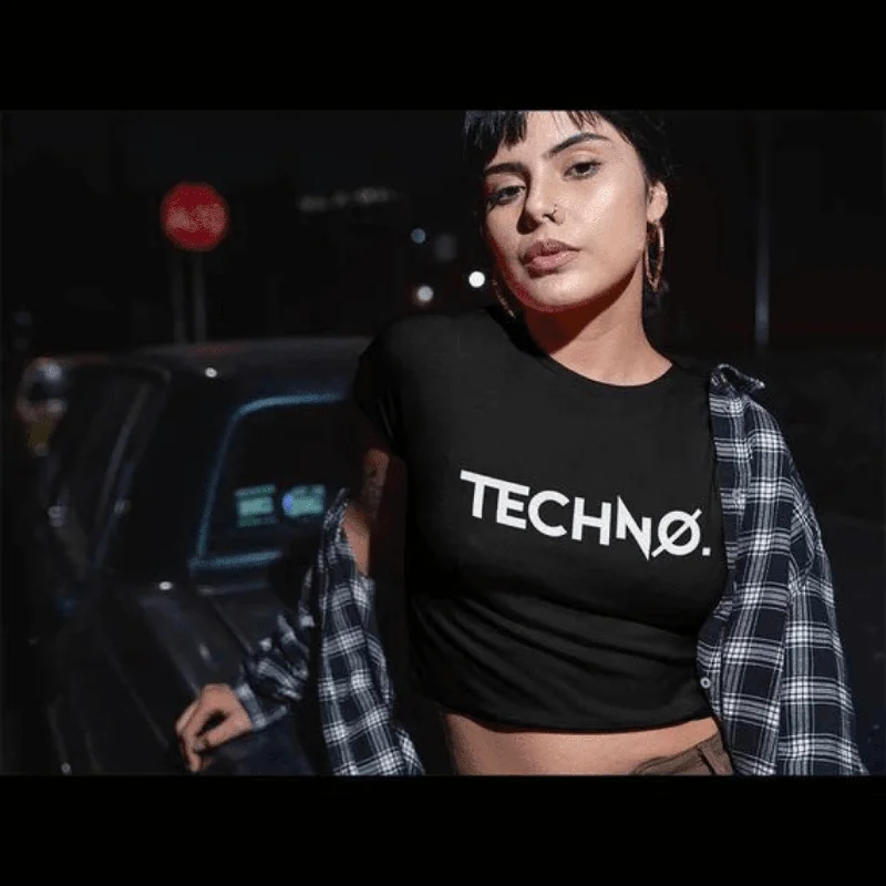 'New Techno' Crop Top (schwarz) Welt Pockets Slit Pockets Flap Pockets