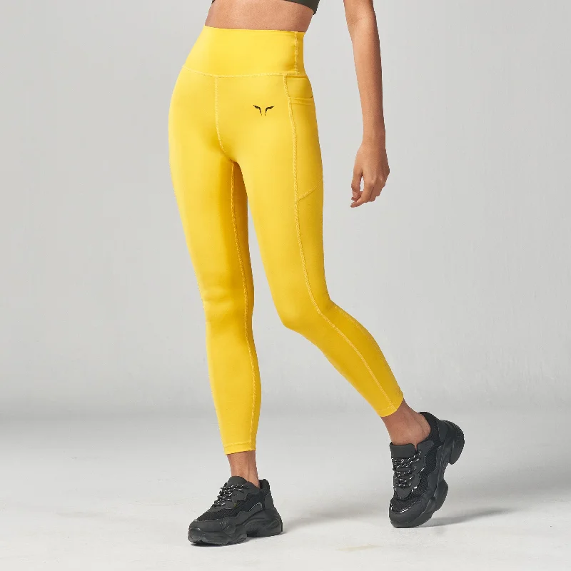 Essential Cropped Leggings 24" - Yellow Stylish Ankle-Length Leggings