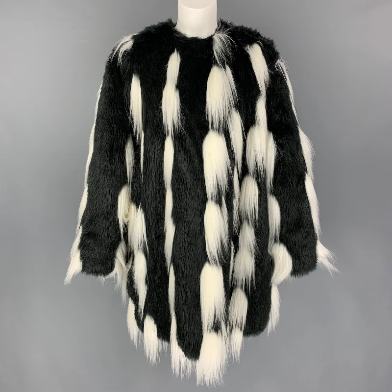 GIVENCHY AW 18 Size S/M Black White Faux Fur Modacrylic Oversized Coat Trim Padded Insulated GIVENCHY AW 18 Size S/M Black White Faux Fur Modacrylic Oversized Coat Trim Padded Insulated