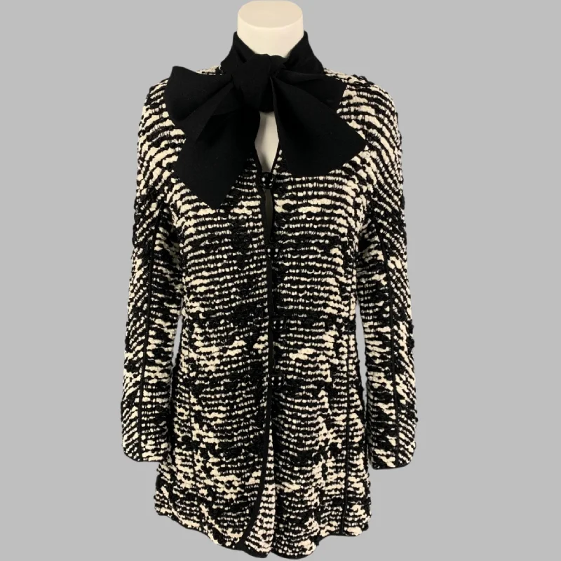 GIORGIO ARMANI Size 4 Black White Viscose Blend Woven Buttoned Coat Fitted Loose Oversized GIORGIO ARMANI Size 4 Black White Viscose Blend Woven Buttoned Coat Fitted Loose Oversized