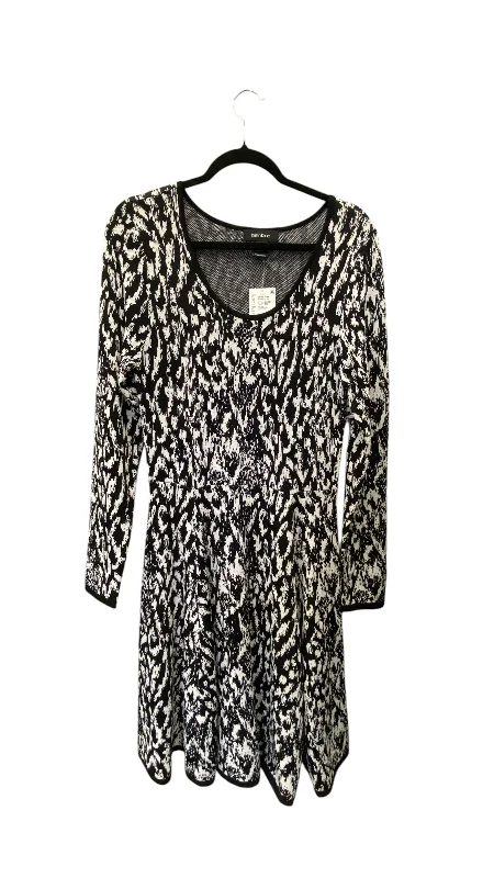 Dress Casual Midi By Karen Kane In Black & White, Size: L Trendy Ruched Side Midi Dress Dress Casual Midi By Karen Kane In Black & White, Size: L Trendy Ruched Side Midi Dress