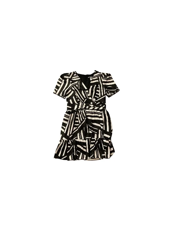 Dress Casual Midi By Karl Lagerfeld In Black & White, Size: 12 Trendy Knit Midi Dress Dress Casual Midi By Karl Lagerfeld In Black & White, Size: 12 Trendy Knit Midi Dress