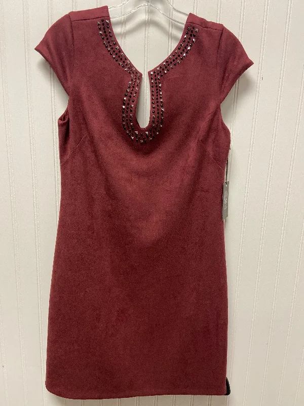 Dress Party Midi By Vince Camuto In Red, Size: 6 Comfortable Geometric Print Midi Dress Dress Party Midi By Vince Camuto In Red, Size: 6 Comfortable Geometric Print Midi Dress